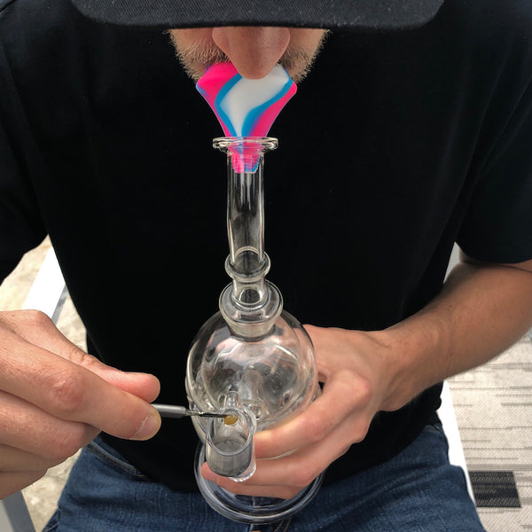 Should You Be Using Hot Water To Get Better Bong Hits?